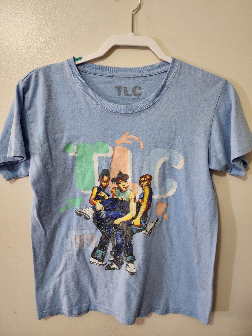 TLC Graphic Band Tee in Light Blue Size Small